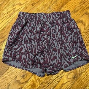 Nike Dri-FIT Youth Girls Shorts Size Medium Purple Standard Fit Active 10/12